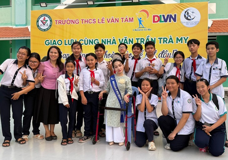 Cuộc phiêu lưu 20 năm của cô gái ' sáu chân ' và tình yêu với TP HCM - Ảnh 4.