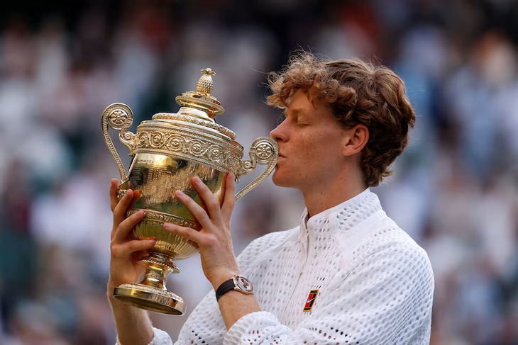 Đánh bại Zverev, Sinner bảo vệ thành công danh hiệu Wimbledon - Ảnh 1.