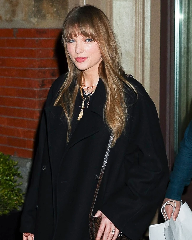 Tủ trang sức kim cương của Taylor Swift - Ảnh 6.
