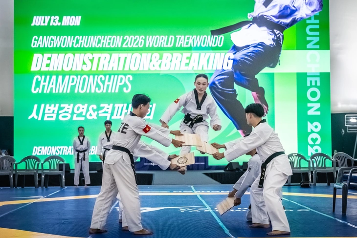 Thua mỗi Hàn Quốc, Châu Tuyết Vân cùng taekwondo Việt Nam giành HCB thế giới - Ảnh 3.