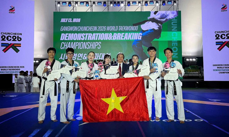 Thua mỗi Hàn Quốc, Châu Tuyết Vân cùng taekwondo Việt Nam giành HCB thế giới - Ảnh 2.