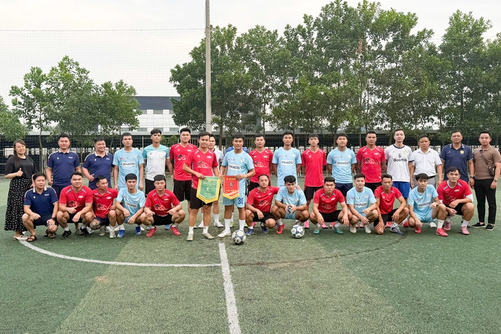 Vượt mưa gió, đường xa, 2 đội bóng Công đoàn Bắc Ninh quyết tiến sâu trong vòng chung kết - Ảnh 3.