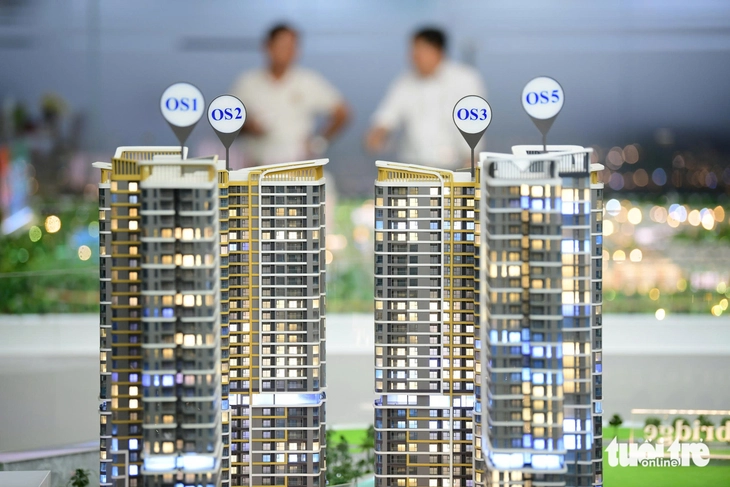 Cú sốc lãi suất 16%, thanh khoản bất động sản sơ cấp 'rơi tự do' 62% - Ảnh 2.