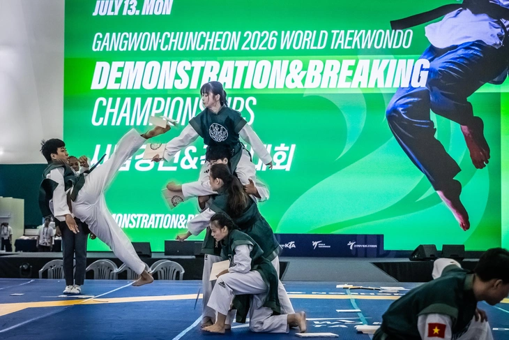 Thua mỗi Hàn Quốc, Châu Tuyết Vân cùng taekwondo Việt Nam giành HCB thế giới - Ảnh 1.
