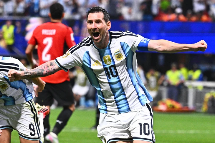 Vì sao Mỹ tăng cường an ninh ở trận Anh gặp Argentina? - Ảnh 1.