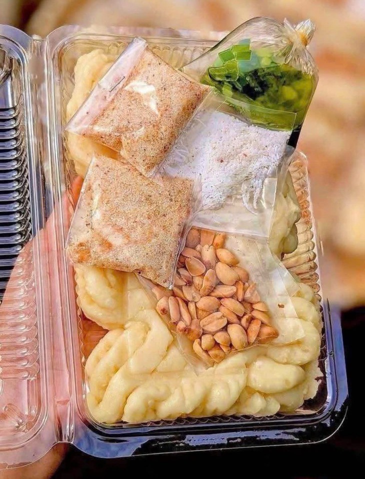 Món khoai mì quết có gì đặc biệt mà phát sốt trên mạng? - Ảnh 3.