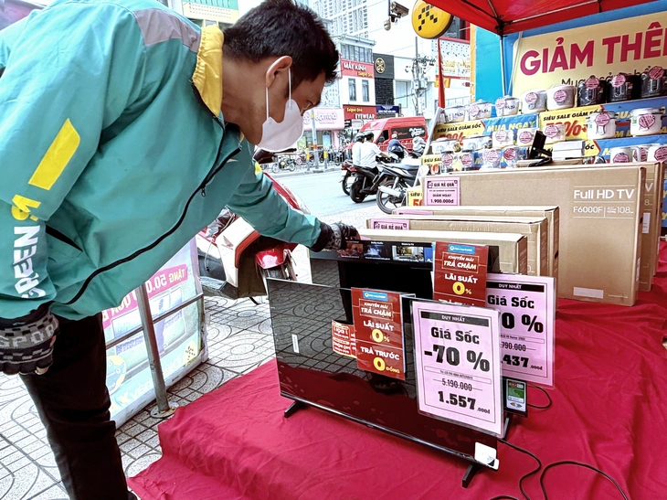 Tivi giảm tới 70 % giá từ 1 , 5 triệu đồng có nên mua trong năm 2026 - Ảnh 2.