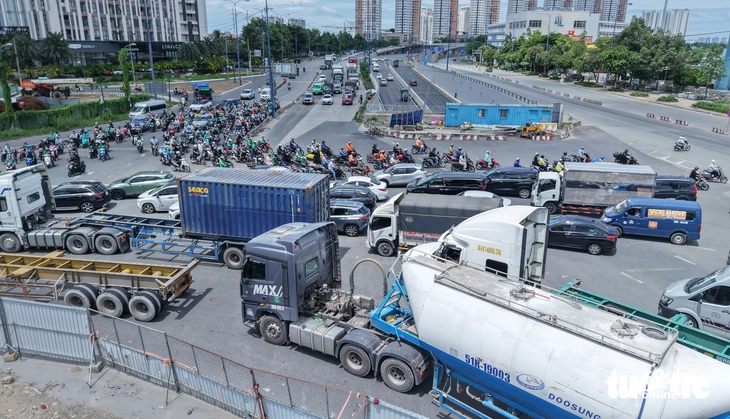 Tăng tốc kết nối Long Thành: Lo điểm nghẽn ở nút giao An Phú - Ảnh 15.