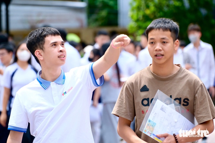 Tối thiểu 7,5 điểm toán tốt nghiệp mới được xét tuyển ngành vi mạch bán dẫn - Ảnh 1.