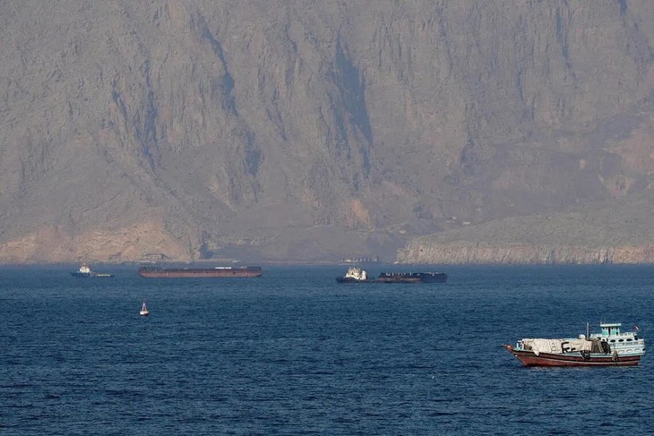 Iran 'tranh thủ' xuất 57 triệu thùng dầu trước khi Mỹ kịp tái phong tỏa - Ảnh 1.