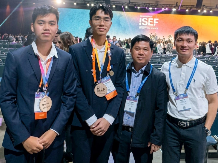 TP.HCM lần đầu có quy định dùng AI trong cuộc thi khoa học kỹ thuật học sinh - Ảnh 2.