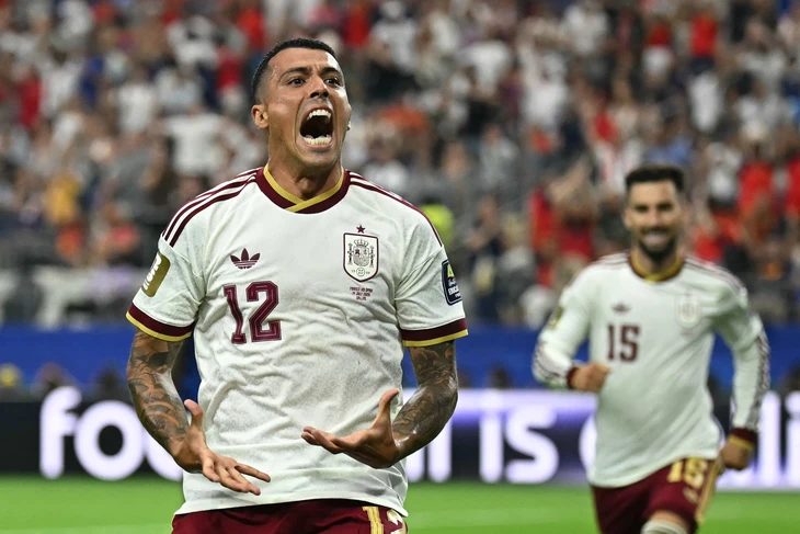 Đánh bại Pháp, Tây Ban Nha vào chung kết World Cup sau 16 năm - Ảnh 2.