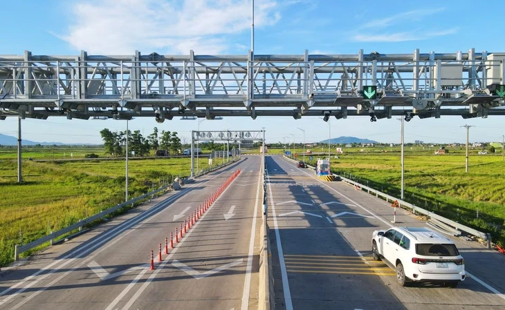 Ngày 15-7, thu phí 5 dự án thành phần đường cao tốc Bắc - Nam qua miền Trung - Ảnh 1.