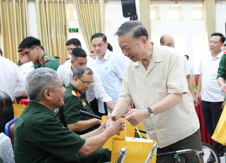 Đề xuất gỡ nút thắt hồ sơ người có công, tránh bỏ sót người xứng đáng - Ảnh 1.