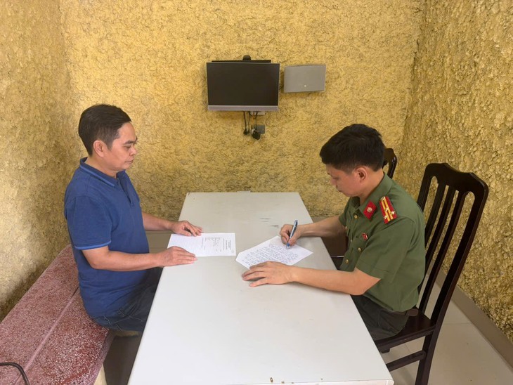 Nhà xuất bản Hội Nhà văn ký hợp đồng 1 tỉ đồng với Nguyễn Thành Nam để in, phát hành cuốn sách 'Chuyện với Thanh' - Ảnh 2.