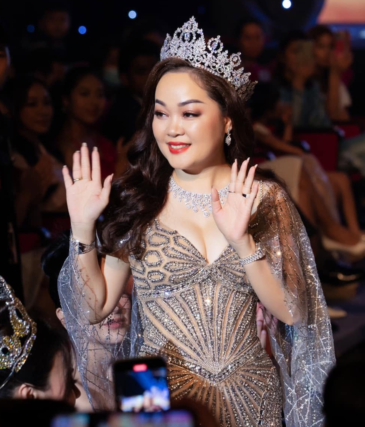 Hoàng Thị Thanh Nga bị bắt: Cô ' bà trùm vương miện ' có vai trò gì ở các cuộc thi hoa hậu? - Ảnh 4.
