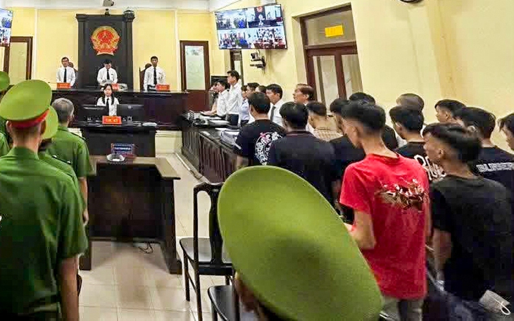 Hai nhóm hỗn chiến, khiến chủ quán nhậu khóc lóc van xin đến ngất xỉu, khởi tố thêm 4 bị can - Ảnh 3.