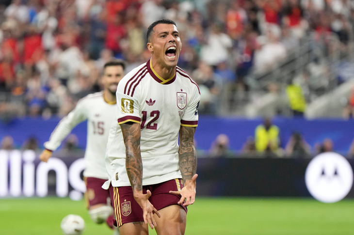 Tây Ban Nha dựng kỷ lục khó bị xô ngã ở World Cup - Ảnh 1.