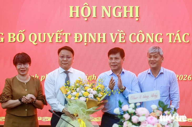 Thành ủy TP.HCM tiếp nhận 6 cán bộ về Ban Nghiên cứu phát triển - Ảnh 3.