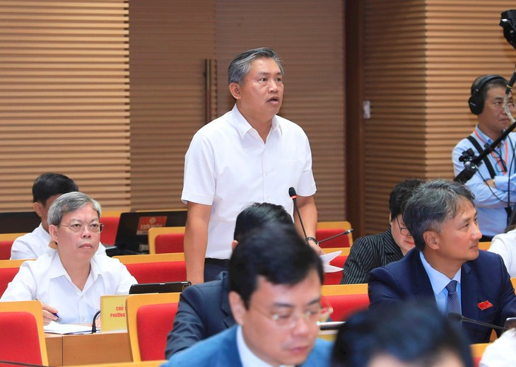 Kiểm tra an toàn thực phẩm tại chợ Long Biên , Hà Nội: Nguồn gốc hoa quả chưa rõ ràng - Ảnh 2.