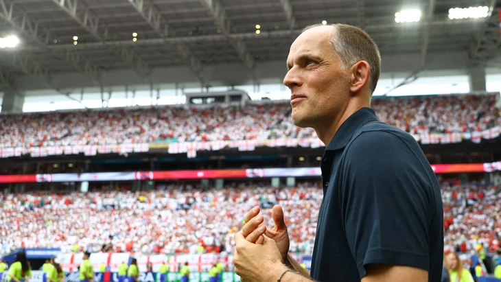 Cả làng bóng đá Anh giận dữ chỉ trích HLV Thomas Tuchel - Ảnh 1.