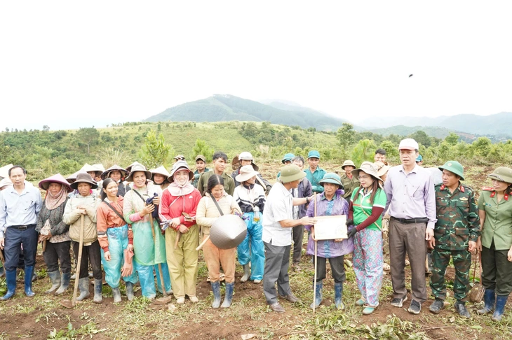 Ước nguyện tháng 7 của Mẹ Việt Nam anh hùng Y Tría - Ảnh 4.