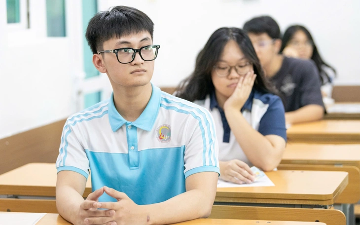 Bộ GD-ĐT: Các trường phải rà soát thông tin tuyển sinh, không làm khó thí sinh - Ảnh 3.