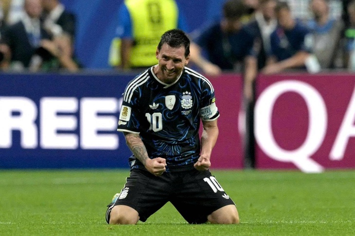 Lionel Messi ăn mừng cũng thành... viral - Ảnh 1.