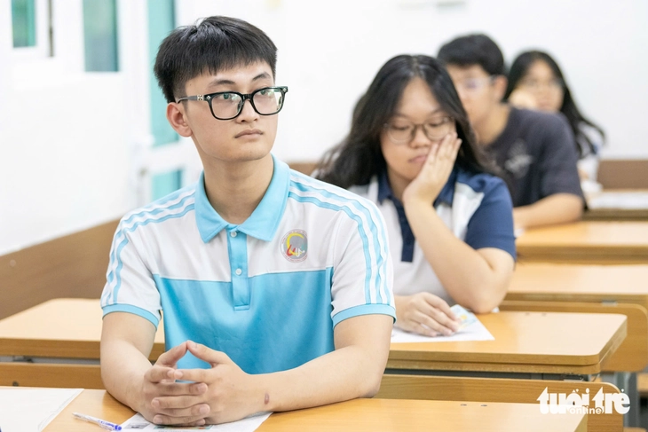 Hơn 2,3 triệu nguyện vọng vào các ngành STEM, điểm chuẩn 'tăng nhiệt'? - Ảnh 1.