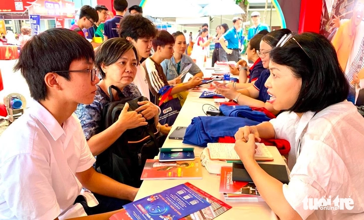 Bộ GD - ĐT yêu cầu rà soát thông tin tuyển sinh năm 2026 cho thí sinh - Ảnh 1.