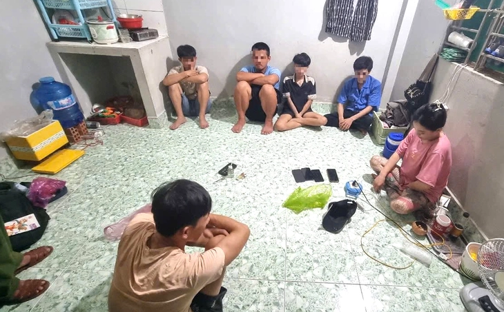 Công an Tây Ninh phá 486 vụ bắt 984 người, test nhanh 2.792 người dương tính trong tháng 'truy quét' ma túy - Ảnh 1.