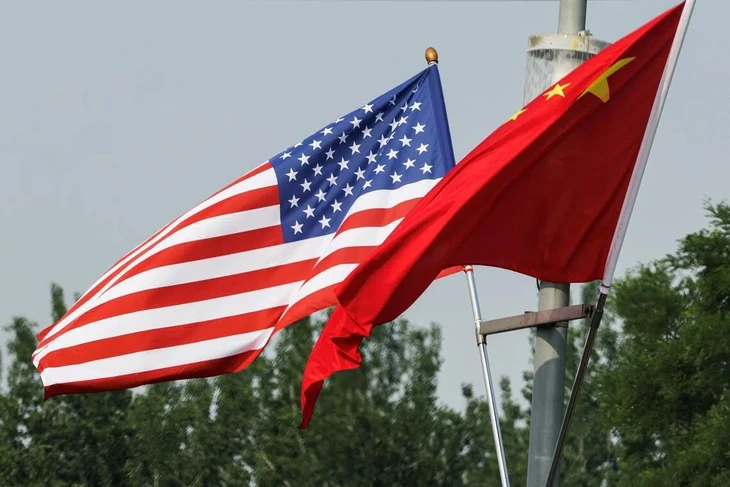 Trung Quốc lần đầu được yêu thích hơn Mỹ, ngay cả đồng minh Washington cũng 'quay xe' - Ảnh 1.