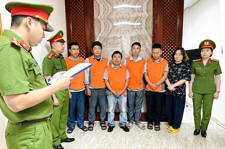 Khởi tố 9 bị can làm giả hồ sơ thí nghiệm vật liệu xây dựng và mua bán hóa đơn - Ảnh 2.