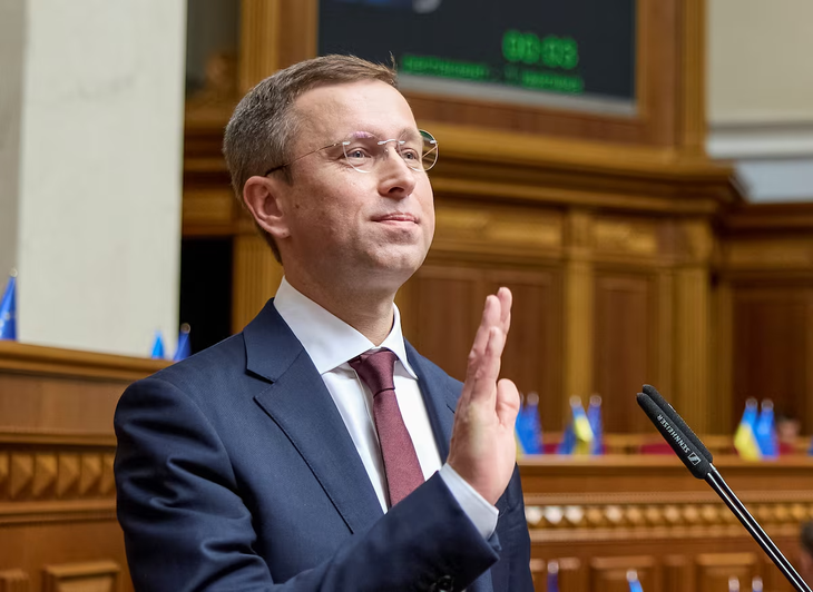 Tân thủ tướng Ukraine có gì để ông Zelensky 'chọn mặt gửi vàng'? - Ảnh 1.