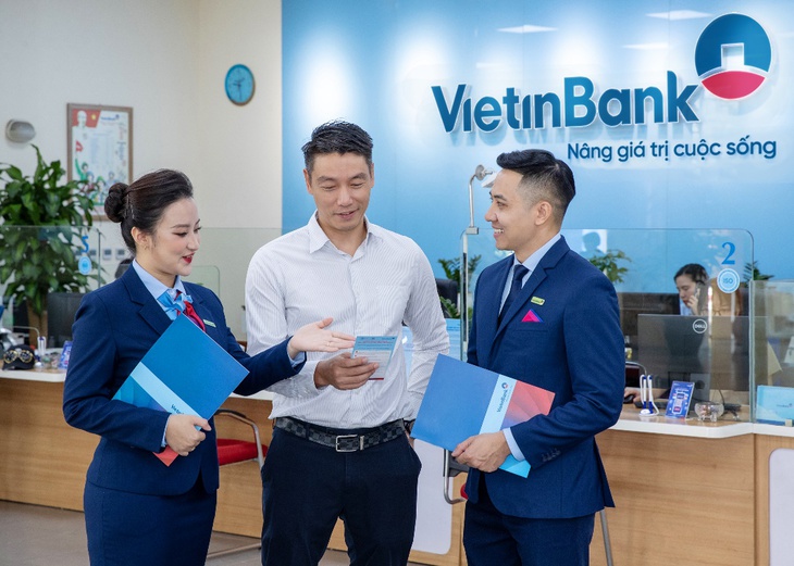 VietinBank tăng 128 bậc trong Top 2.000 doanh nghiệp lớn nhất thế giới - Ảnh 1.