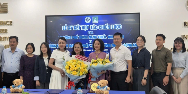 Trường Phổ thông Năng khiếu triển khai hướng nghiệp đa tầng cho học sinh - Ảnh 1.