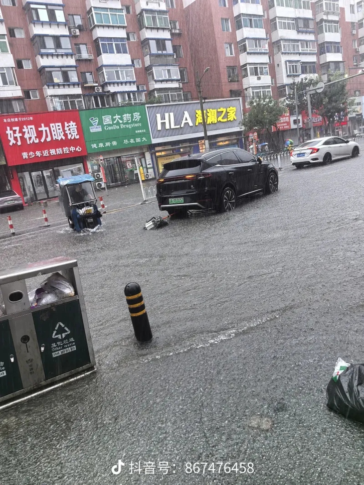 Vụ xe điện Trung Quốc 'đẻ rơi' mô tơ giữa đường: Hãng khẳng định do va chạm gầm xe - Ảnh 6.