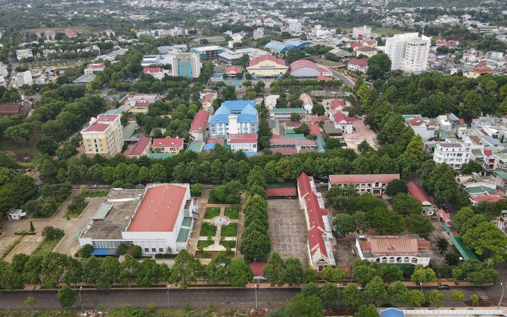 Chỉ đạt 2,25 điểm môn chuyên vẫn đậu trường chuyên - Ảnh 2.