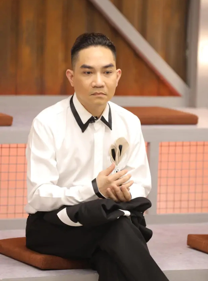 Quá khứ bất hảo của Phạm Khánh Hưng, từng mất sạch nhà cửa chỉ sau một đêm   - Ảnh 2.