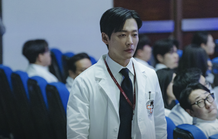 Các 'ông chú' đang thống lĩnh màn ảnh, có So Ji Sub, Ji Sung, lại còn cả Nam Goong Min - Ảnh 5.