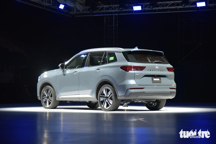 Ford Territory sắp thêm bản mới ở Việt Nam, bổ sung thêm ADAS, tinh chỉnh thiết kế - Ảnh 3.