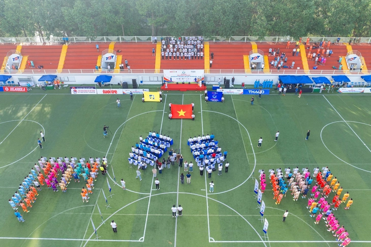 Khai mạc Vòng chung kết Giải bóng đá công nhân, viên chức Việt Nam 2026 - Ảnh 1.