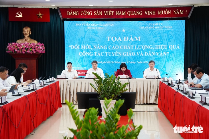 Tuyên giáo, dân vận phải 'đi trước, mở đường', bám sát thực tiễn, đồng hành cùng đổi mới mô hình tăng trưởng - Ảnh 1.