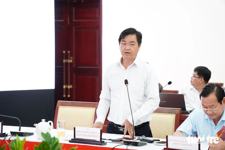 Tuyên giáo, dân vận phải 'đi trước, mở đường', bám sát thực tiễn, đồng hành cùng đổi mới mô hình tăng trưởng - Ảnh 3.