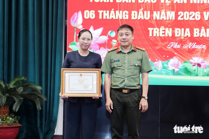 Phường Phú Nhuận kéo giảm 37,5% tội phạm, tiếp tục giữ mục tiêu không ma túy - Ảnh 1.