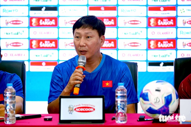 HLV Kim Sang Sik: 'Myanmar giờ không dễ chơi, nhưng tôi mong đội tuyển Việt Nam ghi nhiều bàn' - Ảnh 2.