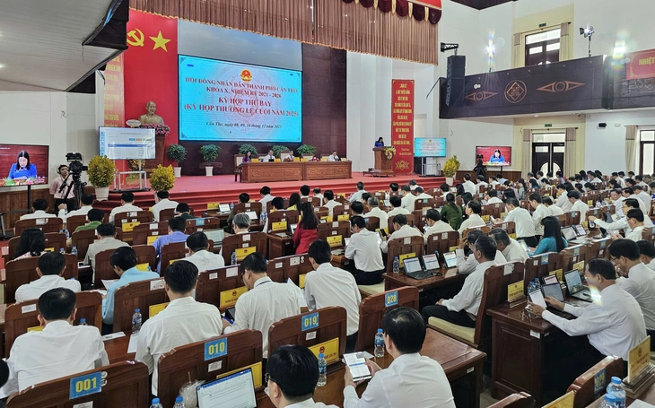 Cần Thơ ra công văn ‘tiếp nhận lại’ máy tính đã cấp cho đại biểu Hội đồng nhân dân 2 khóa trước - Ảnh 1.