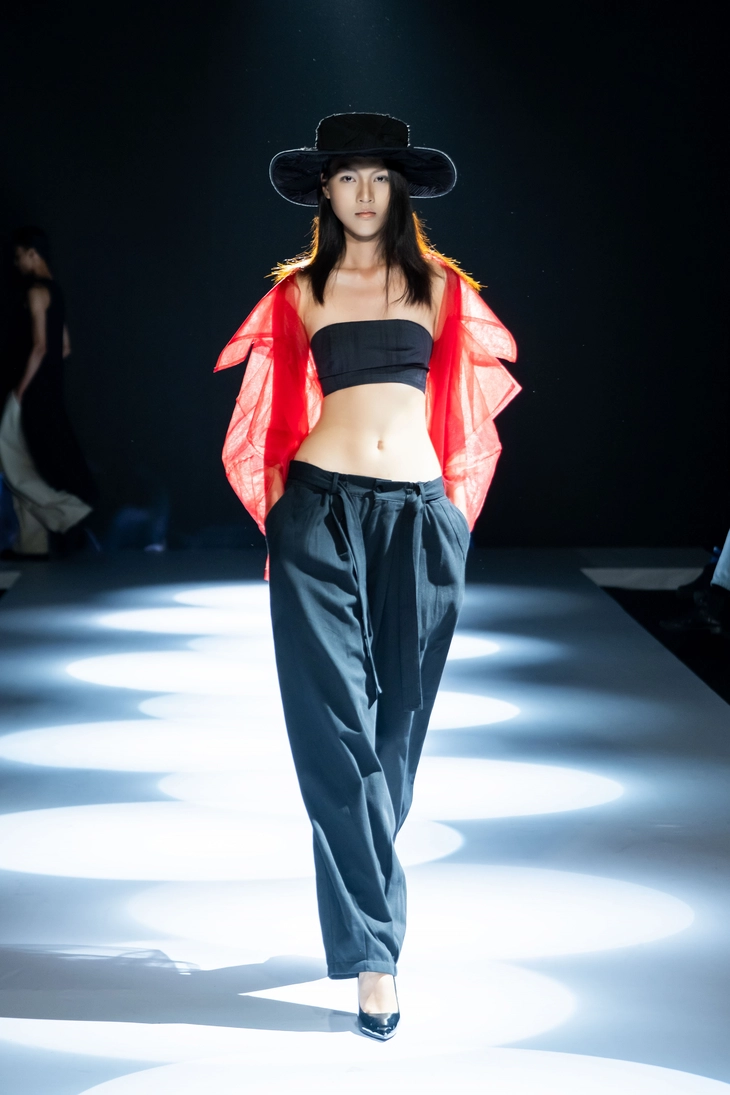 Saigon Fashion Runway mở ra sân chơi mới cho thời trang Việt - Ảnh 12.
