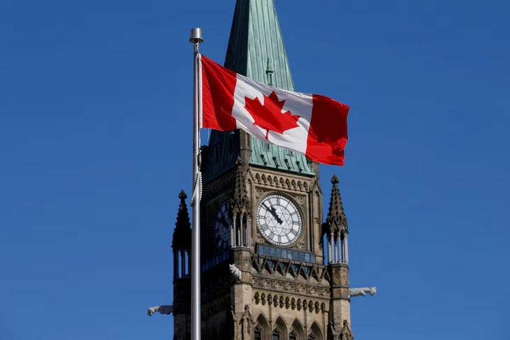 Canada hoãn chương trình nhập cư diện đoàn tụ gia đình - Ảnh 1.