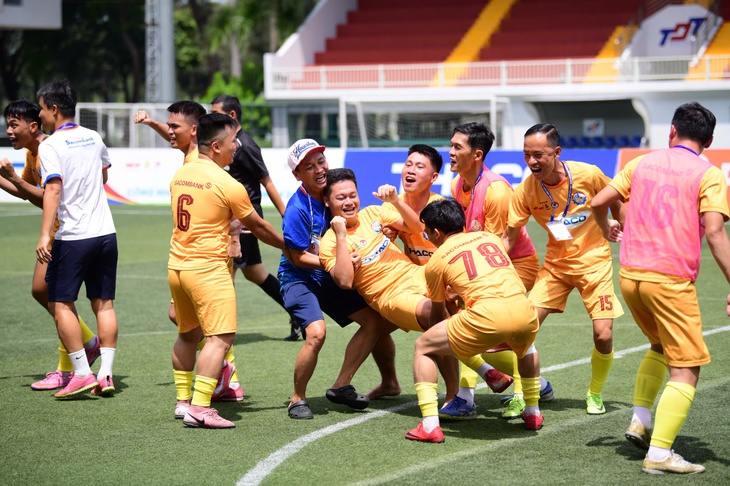 Lộ diện hai cặp đấu bán kết Giải bóng đá công nhân, viên chức Việt Nam 2026 - Ảnh 2.